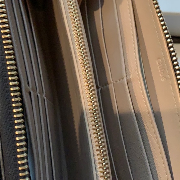 Chloe zip around wallet - Picture 4 of 4